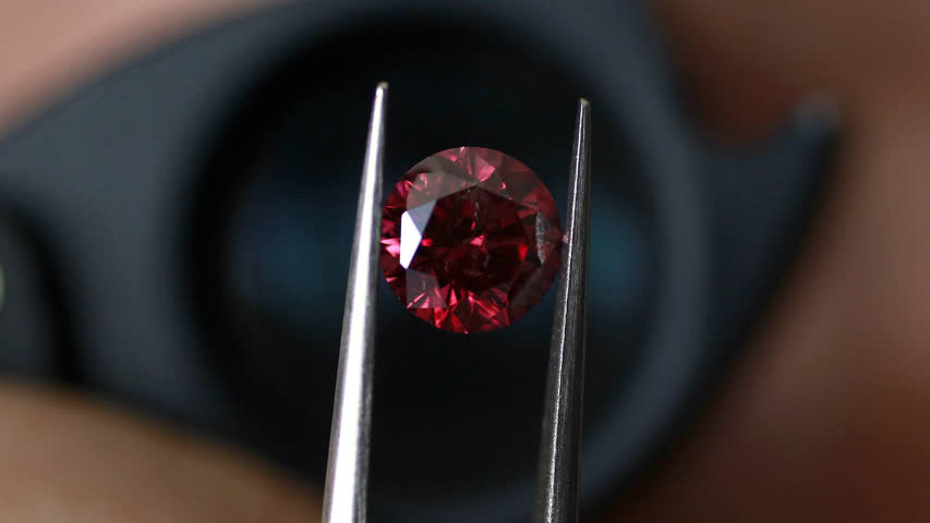Фото - Запад призвал присвоить алмазам из России статус «кровавых»