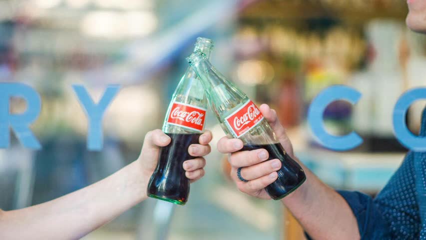 Фото - После ухода Coca-Cola в российских магазинах стало больше колы