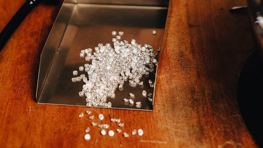 Фото - Стало известно о тайной продаже Россией алмазов в обход санкций