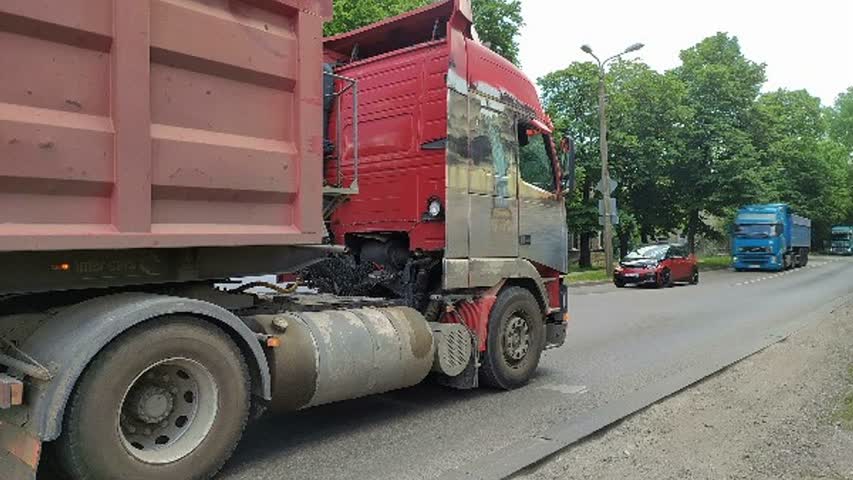 Фото - В Казахстане начали задерживать российские грузовики с товаром