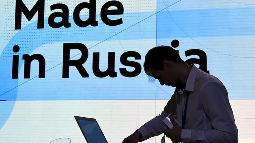 Фото - Путин на год продлил запрет на ввоз в Россию части товаров
