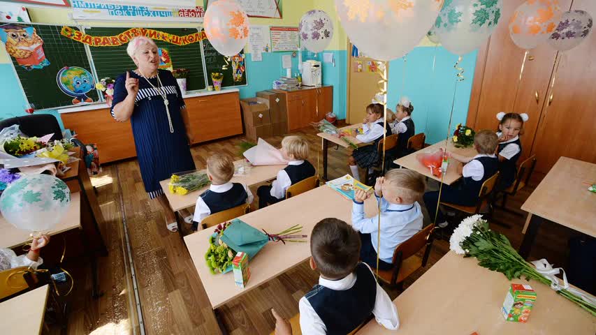 Фото - Россияне назвали справедливую зарплату учителей