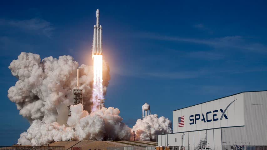 Фото - SpaceX подала в суд на украинскую компанию «Старлинк»